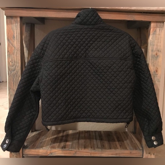 *Hurley* Black Womens Quilted Full Zip/Button Up Puffy Cropped Jacket- Large - Picture 5 of 9